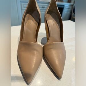 VINCE nude heels size 8.5